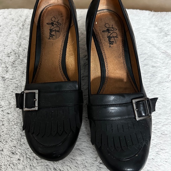 Size 10M Black Leather Life Stride Pumps - Picture 4 of 5
